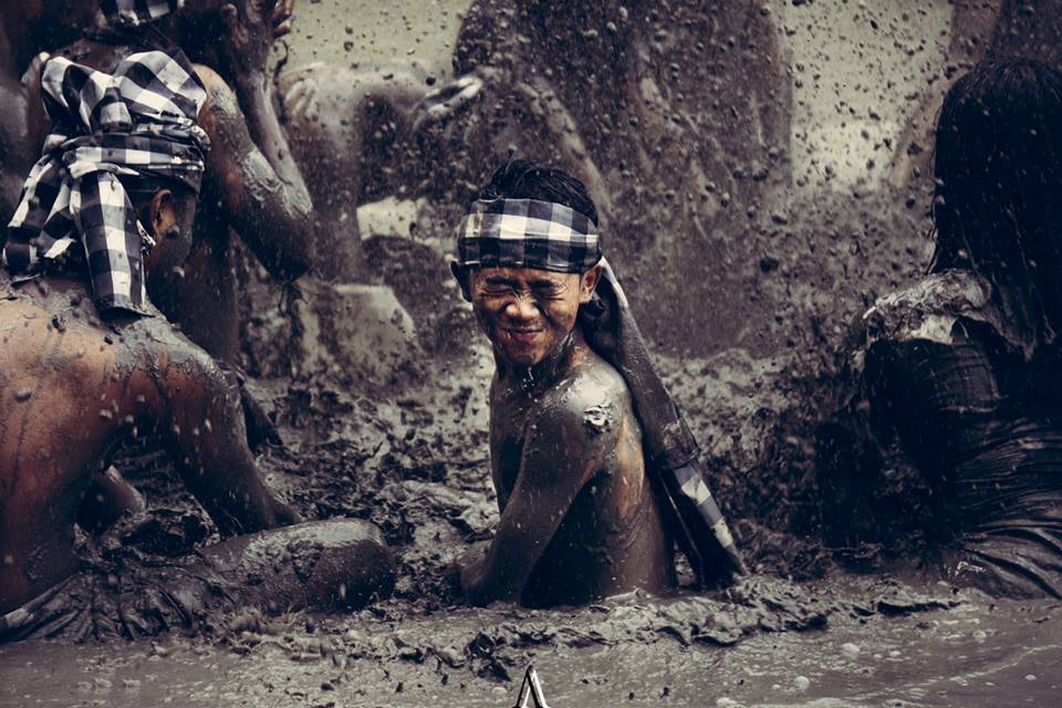 Some activities – such as Mepantigan mud wrestling – combine culture and adrenaline. Image: www.facebook.com/mepantiganbali