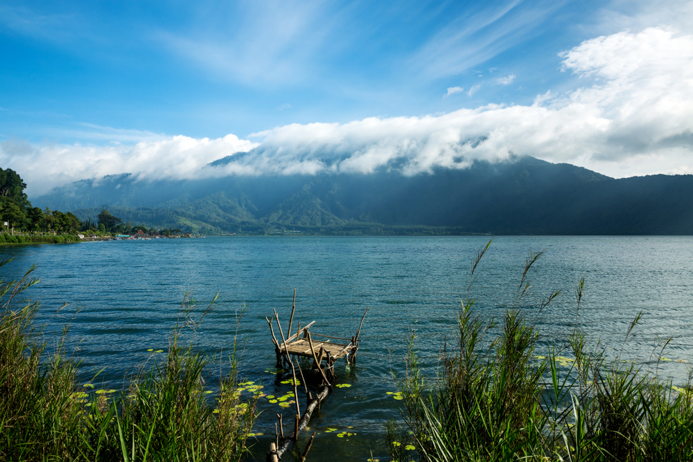 lake Danau Temblingan