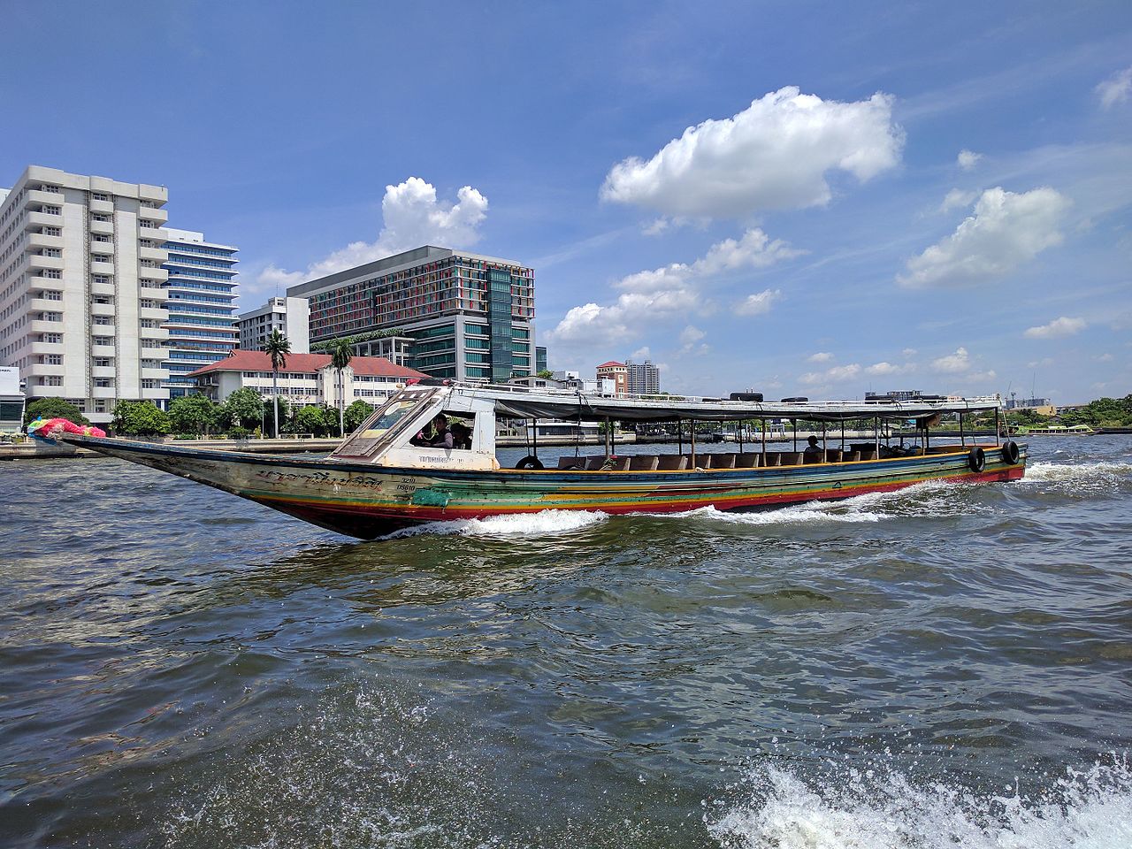 Chao Phraya https://commons.wikimedia.org/wiki/File:Long_motorboat_on_the_Chao_Phraya_River_in_Bangkok.jpg