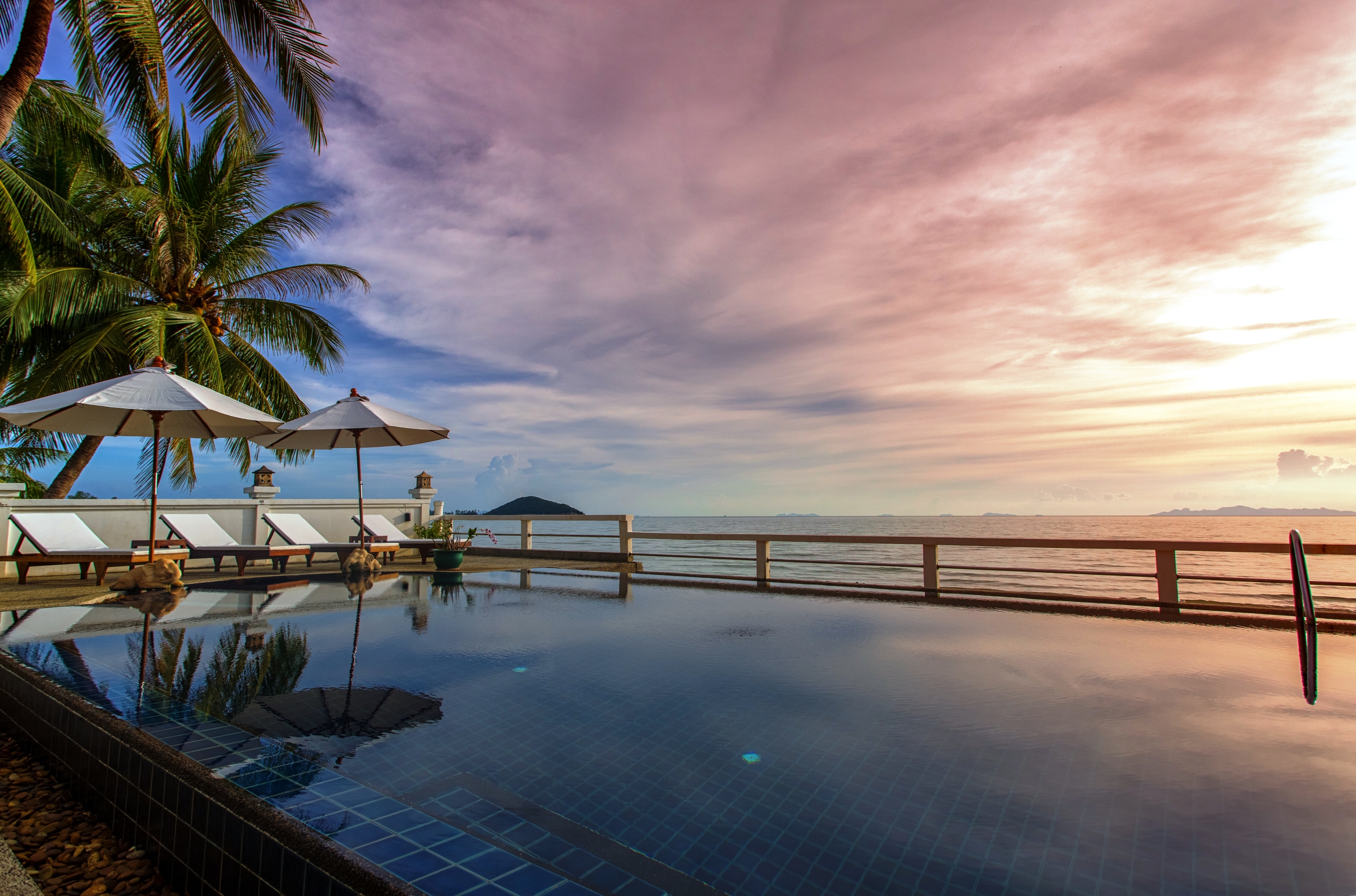 The pool at the Villa Julie is so insane