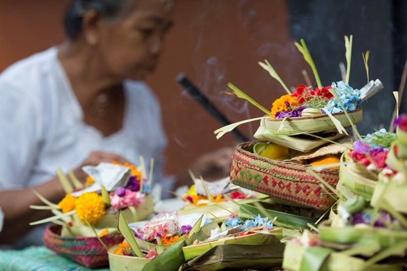Balinese traditinal healer